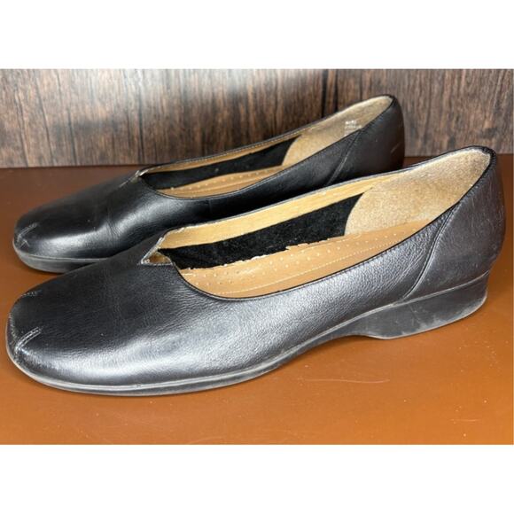 Naturalizer Flats Women’s Size 6.5M Black Leather Slip On Rubber Sole Comfort - Picture 3 of 7